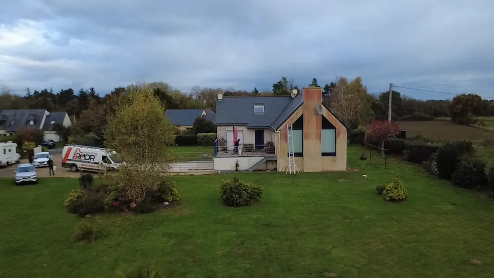 Façade avant nettoyage rénovation extérieure à Plouézec (22) - couvreur Pordic Côtes-d'Armor