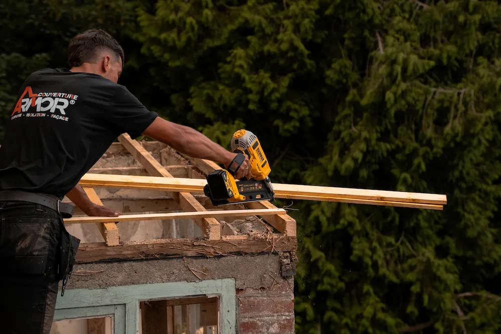 Remplacement partiel de couverture au Manoir du Kestellic à Plouguiel (22) - couvreur Pordic Côtes-d'Armor
