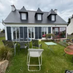 Résultat final d'un traitement hydrofuge incolore sur toiture à Perros-Guirec par Armor Couverture 22.